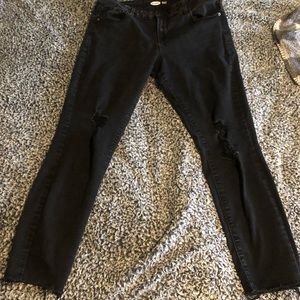 Old Navy size 14 black distressed jeans.